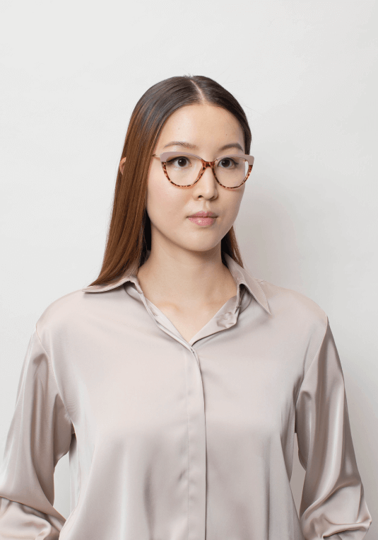 Women wearing cateye frames.